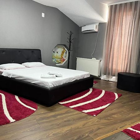 HotelWhite Gjilan Buitenkant foto